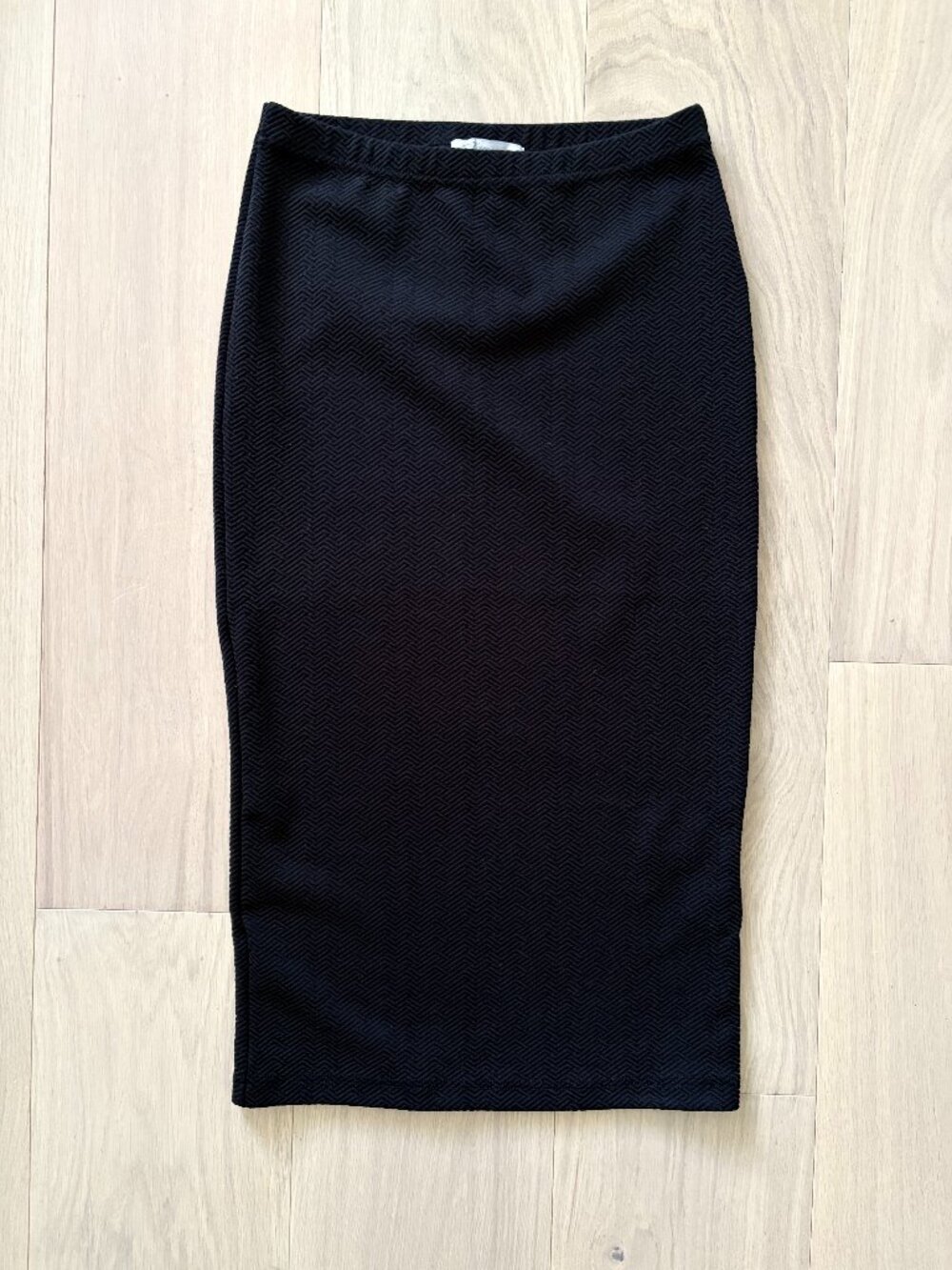 A pencil skirt you can walk in!